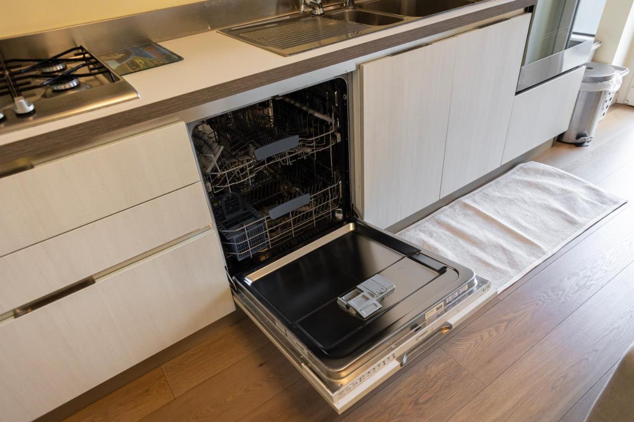 Bilocale Moderno Ed Esclusivo Apartment Милано Екстериор снимка