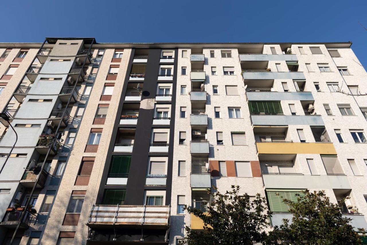 Bilocale Moderno Ed Esclusivo Apartment Милано Екстериор снимка