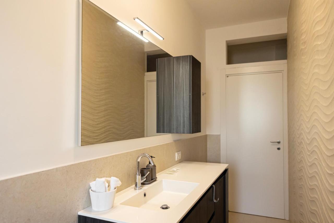 Bilocale Moderno Ed Esclusivo Apartment Милано Екстериор снимка